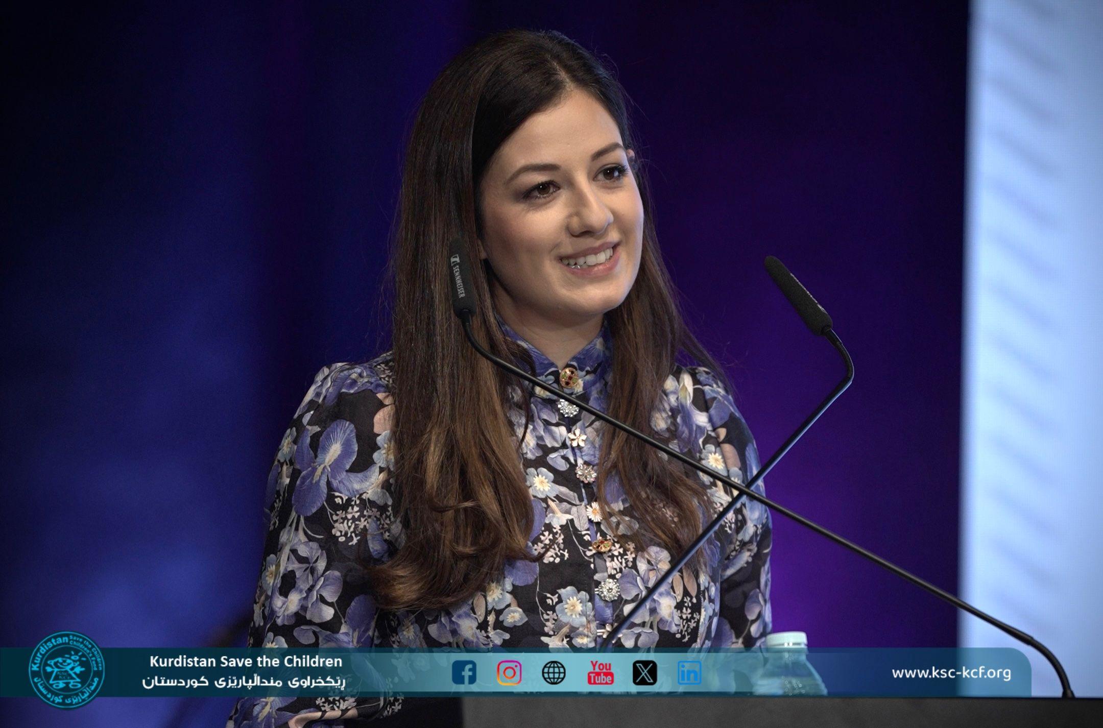 سارا رشيد، رئيسة منظمة حماية الأطفال – كوردستان، تعرض عقودًا من التأثير وتسلط الضوء على رؤية المنظمة لمستقبل كل طفل في عرض Variety Show الذي أقامته منظمة حماية الأطفال – كوردستان